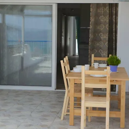 Apartment Stylish Psili Ammos