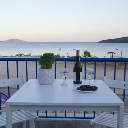 Apartment Stylish Psili Ammos